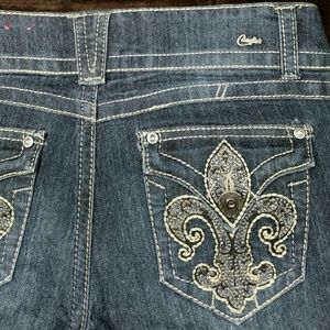 Candie's size 9 Gold 💫 embroidered w/ Rhinestones